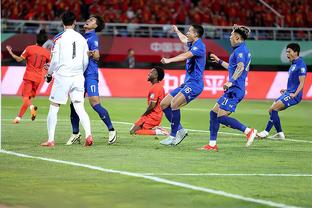 亚洲杯A组积分榜：卡塔尔6分小组第1出线，中国2分居次席